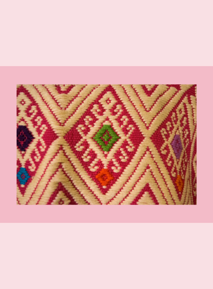 Oaxacan magenta huipíl